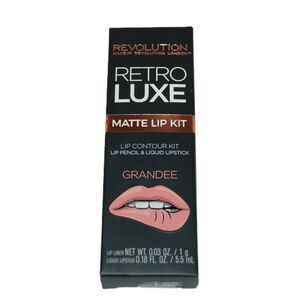MAKEUP REVOLUTION RETRO LUXE MATTE LIP CONTOUR KIT GRANDEE LINER & LIPSTICK NIB